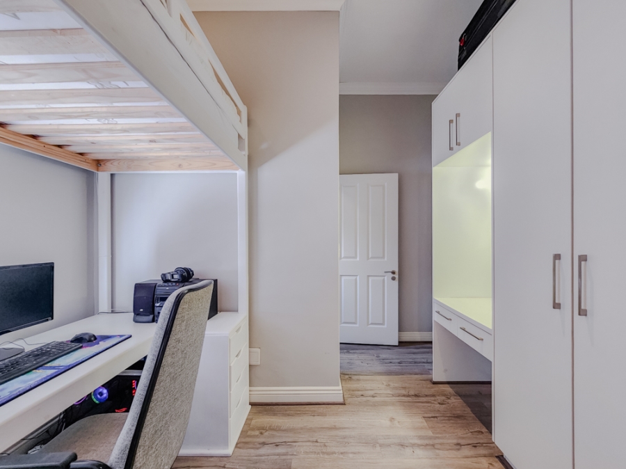 2 Bedroom Property for Sale in Nooitgedacht Village Western Cape